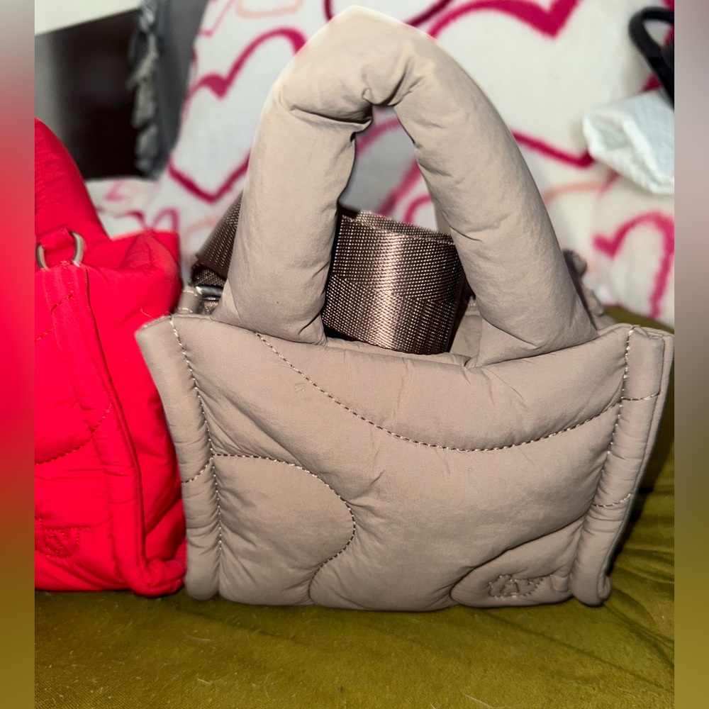 Thirty years brown/beige puffy bag